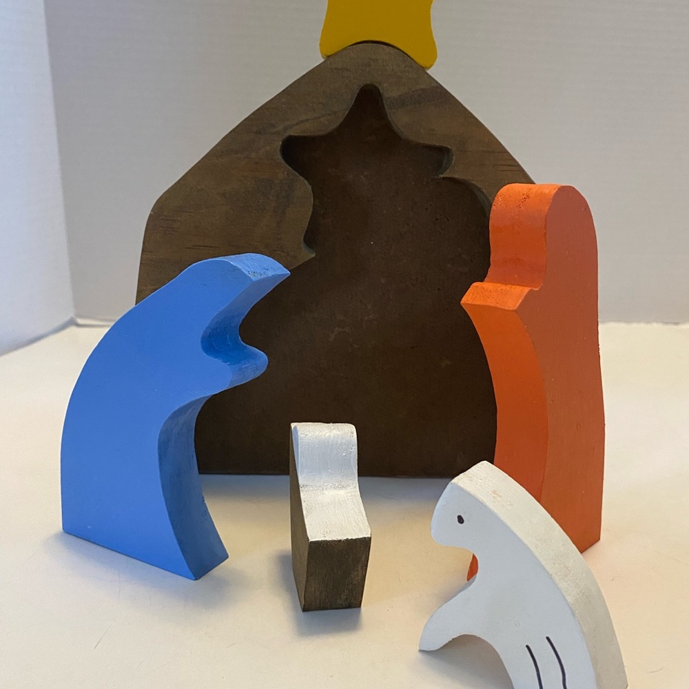 Wood Puzzle Nesting Nativity Scene Handmade, Painted Christmas Decor 6 Pieces